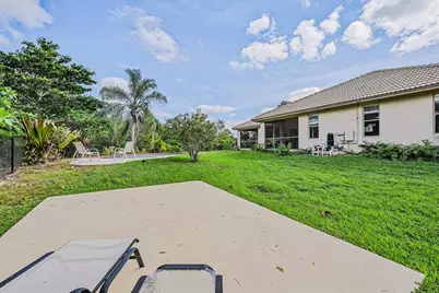 8671 155th Place N, Palm Beach Gardens, FL 33418 - Photo 18