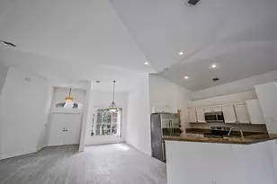 8671 155th Pl N, Palm Beach Gardens, FL 33418 - Photo 32