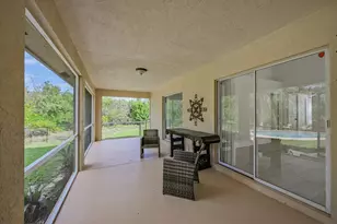 8671 155th Pl N, Palm Beach Gardens, FL 33418 - Photo 10