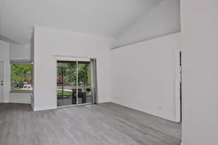 8671 155th Pl N, Palm Beach Gardens, FL 33418 - Photo 44
