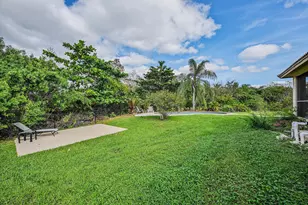 8671 155th Pl N, Palm Beach Gardens, FL 33418 - Photo 18