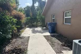 641 W 9th St, Riviera Beach, FL 33404 - Photo 16