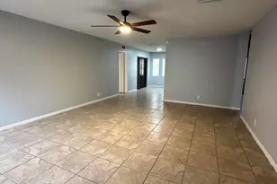 641 W 9th St, Riviera Beach, FL 33404 - Photo 2