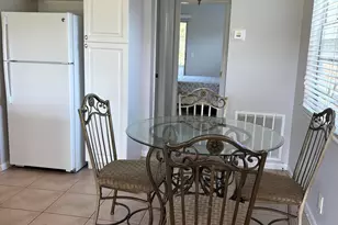 128 Norwich F, West Palm Beach, FL 33417 - Photo 4