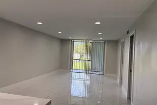 700 S Hollybrook Dr, Pembroke Pines, FL 33025 - Photo 4