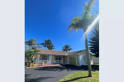 19420 Carolina Circle, Boca Raton, FL 33434 - Photo 1