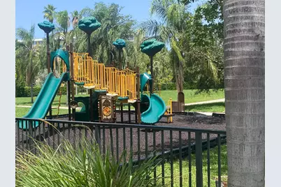 3964 Poinciana Lane, Hollywood, FL 33021 - Photo 32