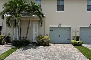 3964 Poinciana Ln, Hollywood, FL 33021 - Photo 2