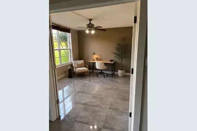 575 Oaks Lane #109, Pompano Beach, FL 33069 - Photo 6