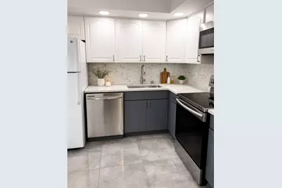 575 Oaks Lane #109, Pompano Beach, FL 33069 - Photo 2