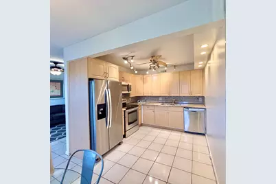 4032 Newcastle B, Boca Raton, FL 33434 - Photo 4