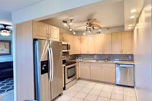 4032 Newcastle B, Boca Raton, FL 33434 - Photo 4