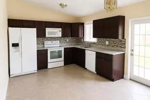 4231 SW 55th Ave, Davie, FL 33314 - Photo 2