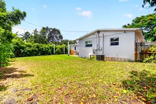 1446 W Perry St, Lantana, FL 33462 - Photo 32