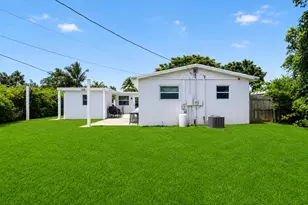1446 W Perry St, Lantana, FL 33462 - Photo 30