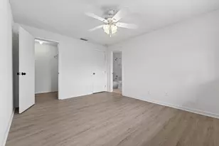 4983 NW 95th Ave, Sunrise, FL 33351 - Photo 8