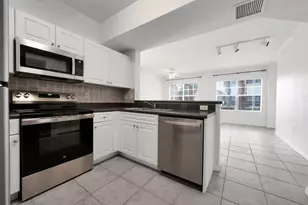 356 SE Rogers Ct, Stuart, FL 34994 - Photo 2