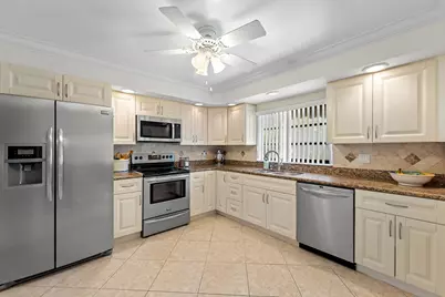 4863 Hawkwood Road #B, Boynton Beach, FL 33436 - Photo 6