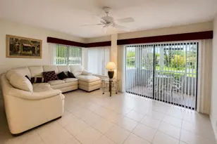 5068 Rose Hill Dr, Boynton Beach, FL 33437 - Photo 4