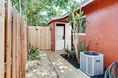 1720 NE 8th Avenue, Fort Lauderdale, FL 33305 - Photo 28