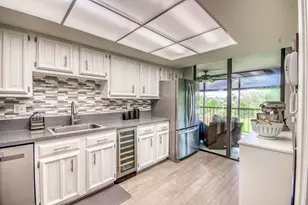 5350 Woodland Lakes Dr, Palm Beach Gardens, FL 33418 - Photo 14