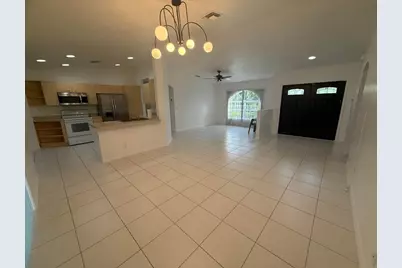 100 Cocoplum Circle, Royal Palm Beach, FL 33411 - Photo 4