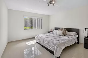 410 Lakeview Dr, Weston, FL 33326 - Photo 18