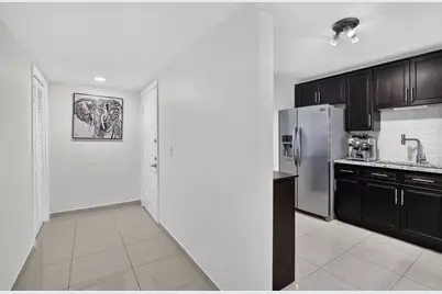 410 Lakeview Drive #103, Weston, FL 33326 - Photo 2