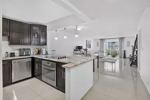 410 Lakeview Dr, Weston, FL 33326 - Photo 6