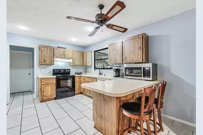 366 SE Lancaster Avenue, Port Saint Lucie, FL 34984 - Photo 14