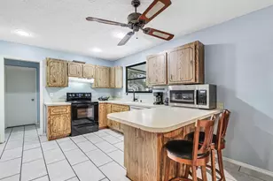 366 SE Lancaster Ave, Port Saint Lucie, FL 34984 - Photo 14
