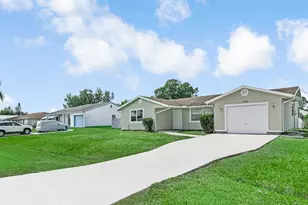 366 SE Lancaster Ave, Port Saint Lucie, FL 34984 - Photo 2
