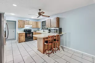366 SE Lancaster Ave, Port Saint Lucie, FL 34984 - Photo 20