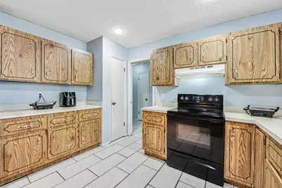 366 SE Lancaster Avenue, Port Saint Lucie, FL 34984 - Photo 18