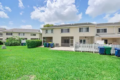 9905 NW 57th Manor, Coral Springs, FL 33076 - Photo 10
