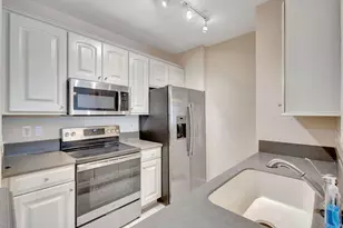 780 S Sapodilla Ave, West Palm Beach, FL 33401 - Photo 4