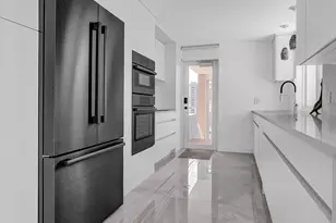 201 N Riverside Dr, Pompano Beach, FL 33062 - Photo 34