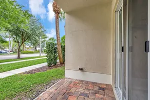 91 Palm Ln, Royal Palm Beach, FL 33411 - Photo 22
