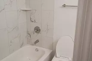 2421 N 40th Ave, Hollywood, FL 33021 - Photo 10