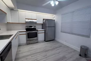 12901 SW 15th Ct, Pembroke Pines, FL 33027 - Photo 4