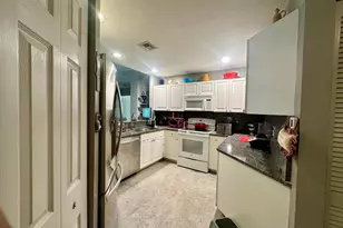 12418 Crystal Pointe Dr, Boynton Beach, FL 33437 - Photo 4