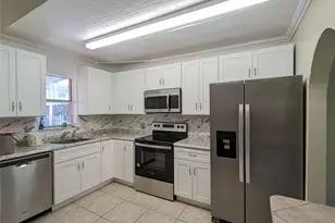6606 SW 41st St, Davie, FL 33314 - Photo 2