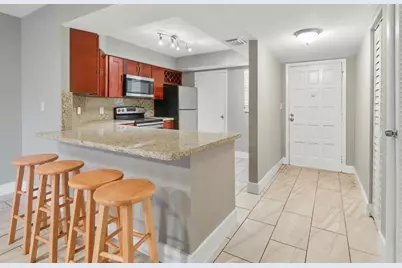 6301 N Falls Circle Drive #111, Lauderhill, FL 33319 - Photo 4