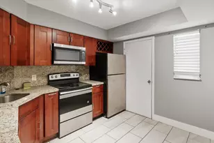 6301 N Falls Cir Dr, Lauderhill, FL 33319 - Photo 6