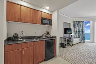18001 Collins Ave, Sunny Isles Beach, FL 33160 - Photo 16