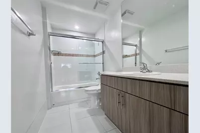 7707 NW 7 Street #3-802, Miami, FL 33126 - Photo 10