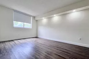 7707 NW 7th St, Miami, FL 33126 - Photo 8