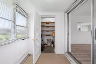 2915 Crosley Dr W, West Palm Beach, FL 33415 - Photo 12