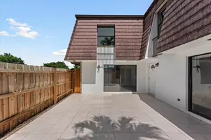 7683 Courtyard Run W, Boca Raton, FL 33433 - Photo 4