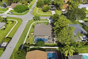 805 Daffodil Dr, Wellington, FL 33414 - Photo 58